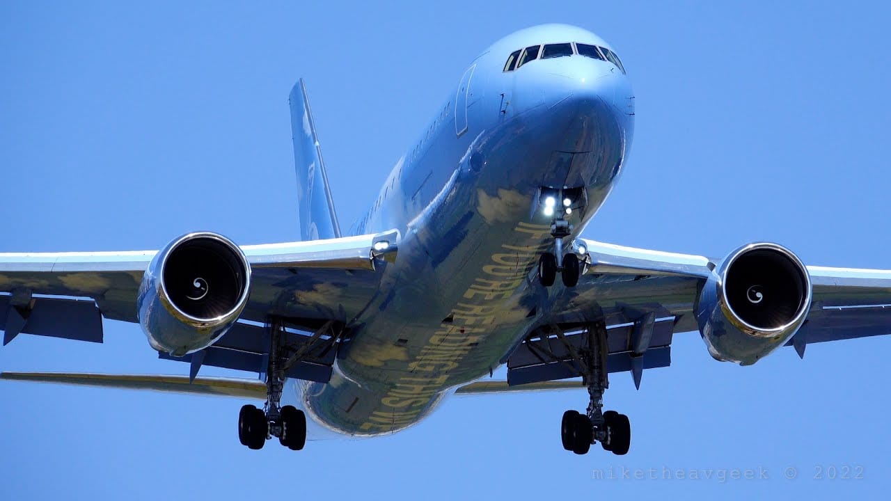 [4K] Air Drake 767-24QER BBJ @ Barcelona-El Prat