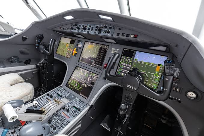 Dassault Falcon 900 cockpit