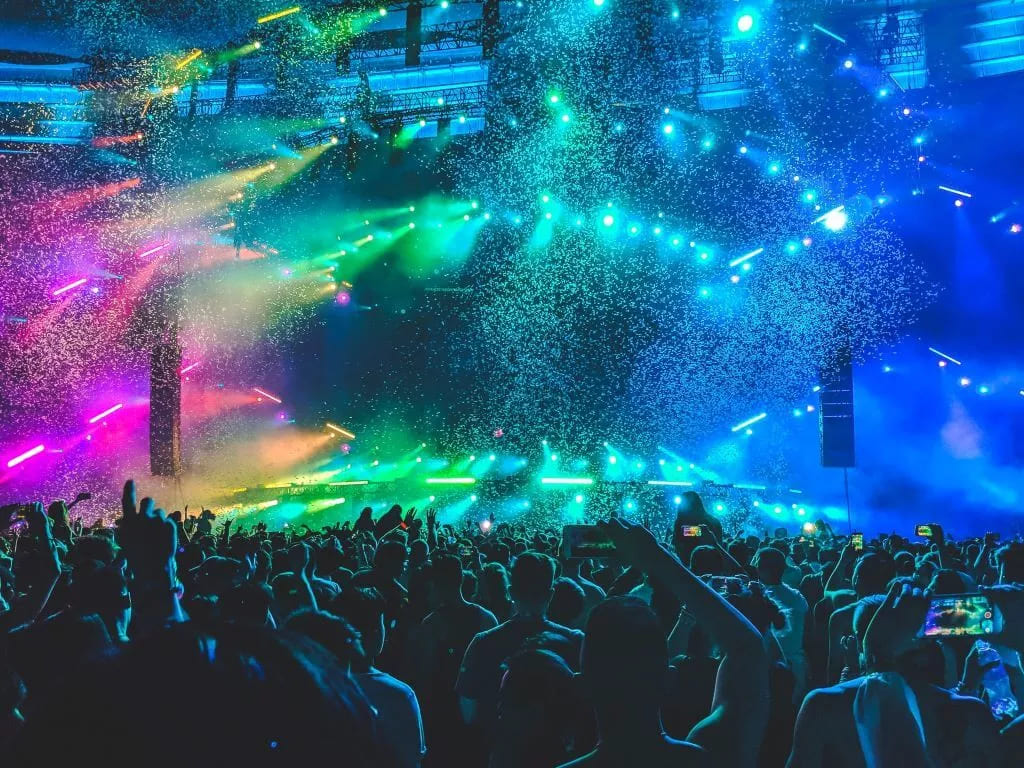 Private Jet for a special occasion: fly private to a concert
