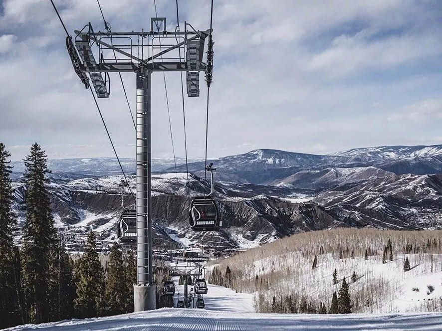 Aspen skiing. Private Jet Snow Destinations