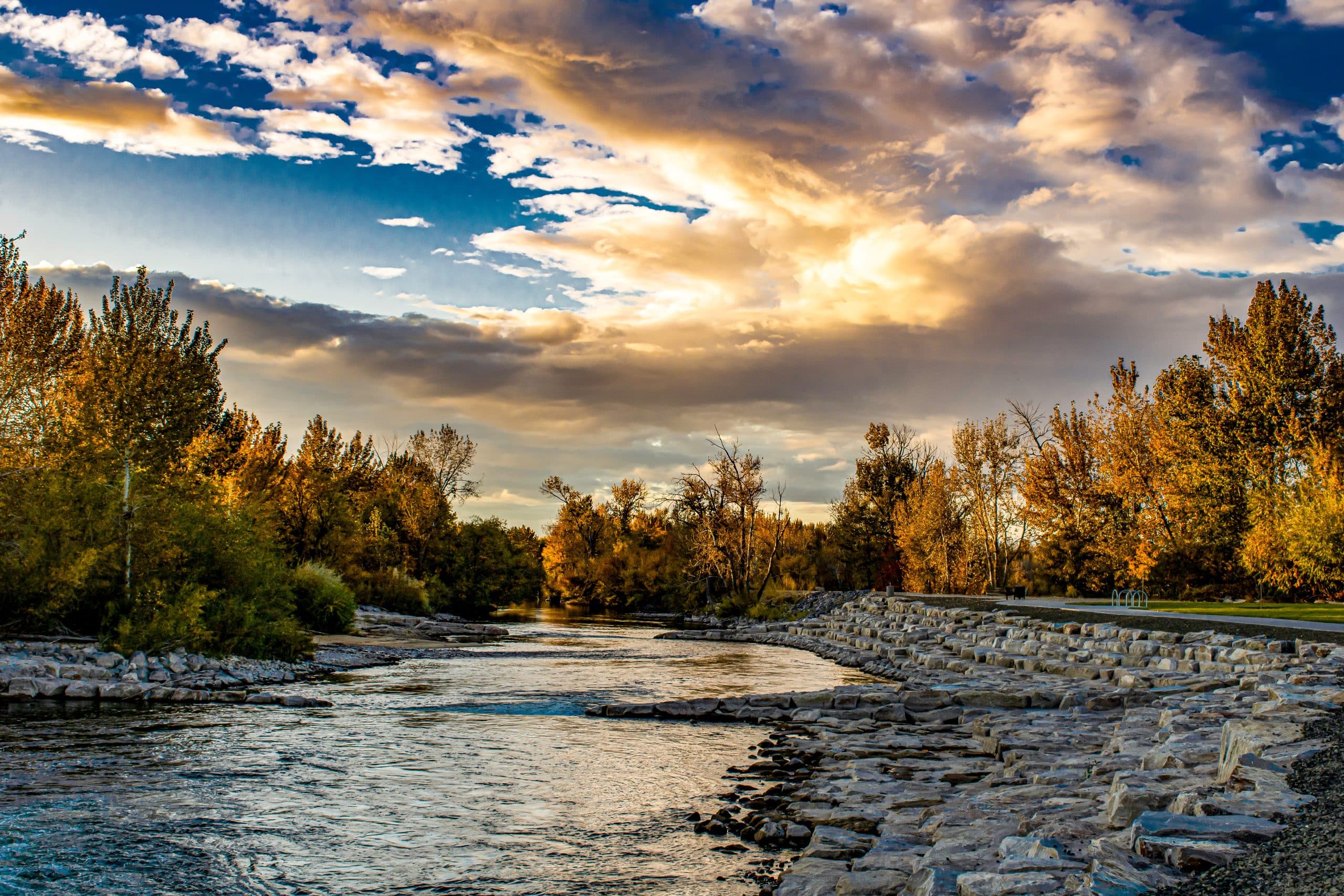 The Boise River runs through a park , Idaho. USA