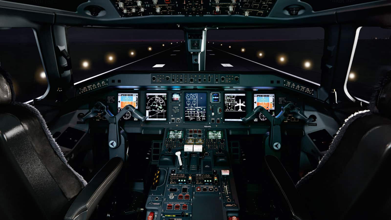 Lineage 1000 cockpit