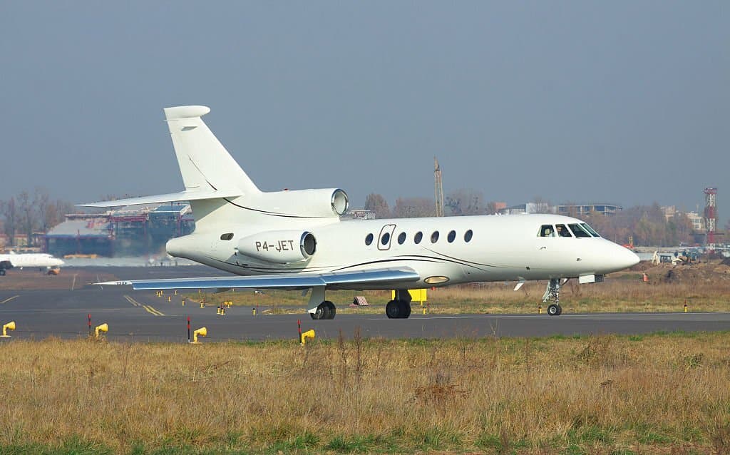 richard-branson-falcon-50-ex Richard Branson Uses a Dassault Falcon 50 EX (Credit: iStockPhotos)
