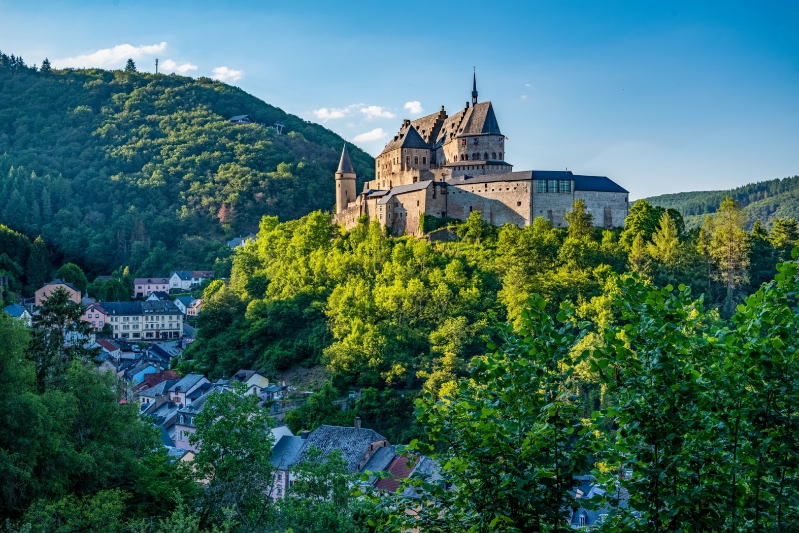 Visit Vianden Castle. Fly Private Jet.
