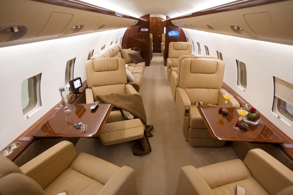 Bombardier Challenger 850 Cabin