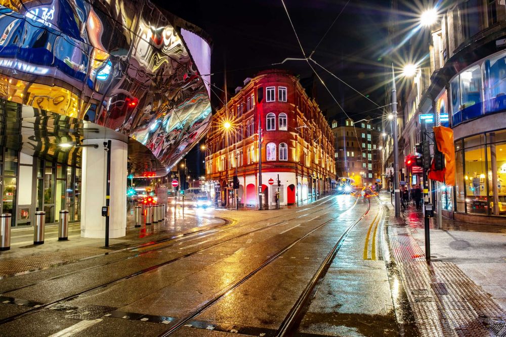 Night life in the center of Birmingham