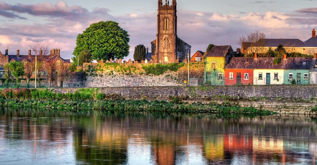 Shannon. Fly Private to Shannon.