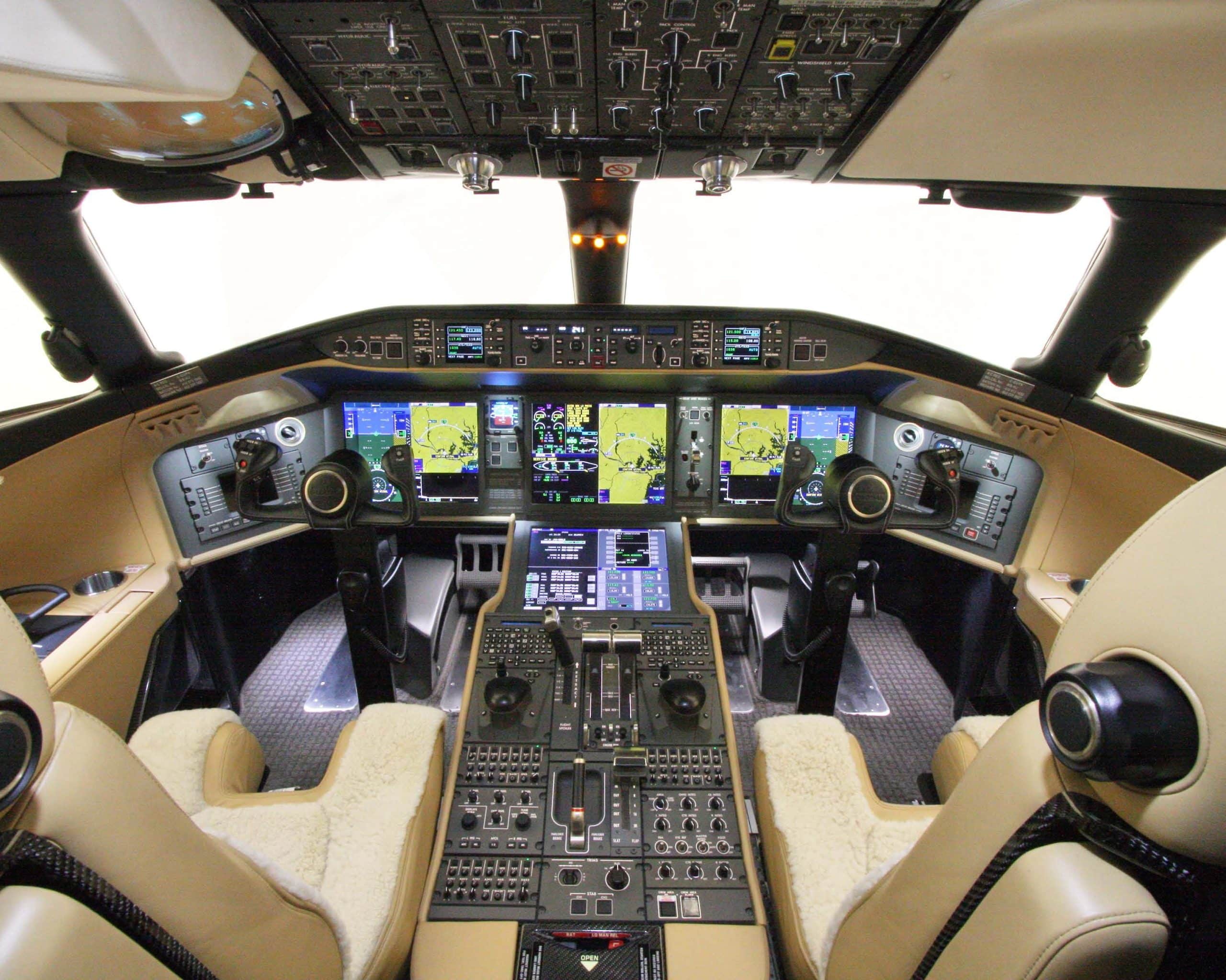 Bombardier Global 5000 cockpit Bombardier Global 5000 cockpit