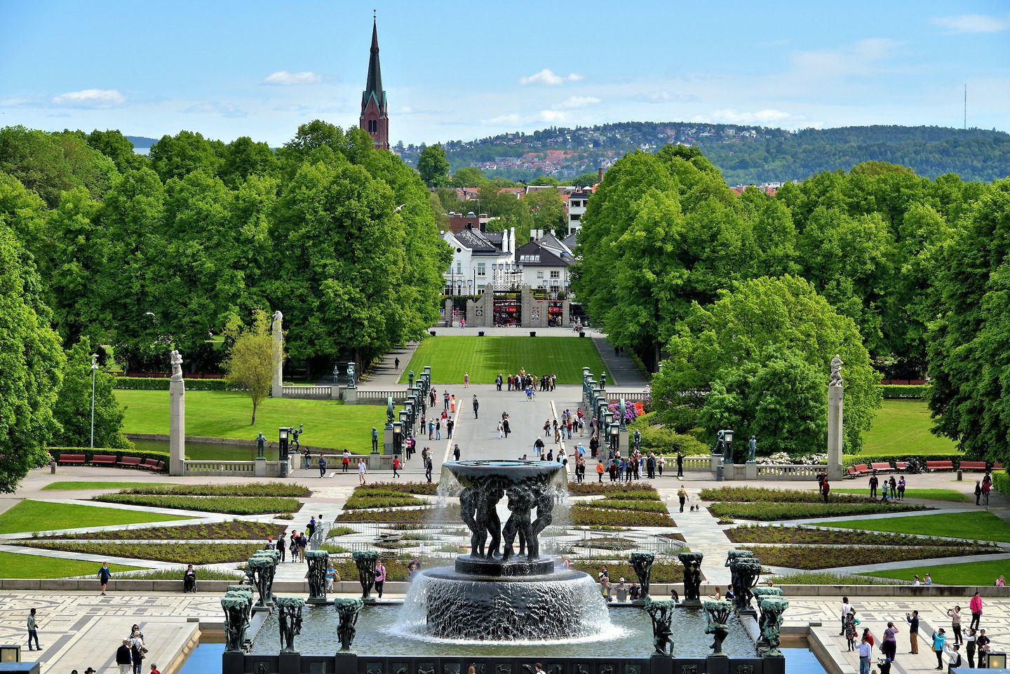 Frogner Park & Vigeland. Fly Private to Oslo.