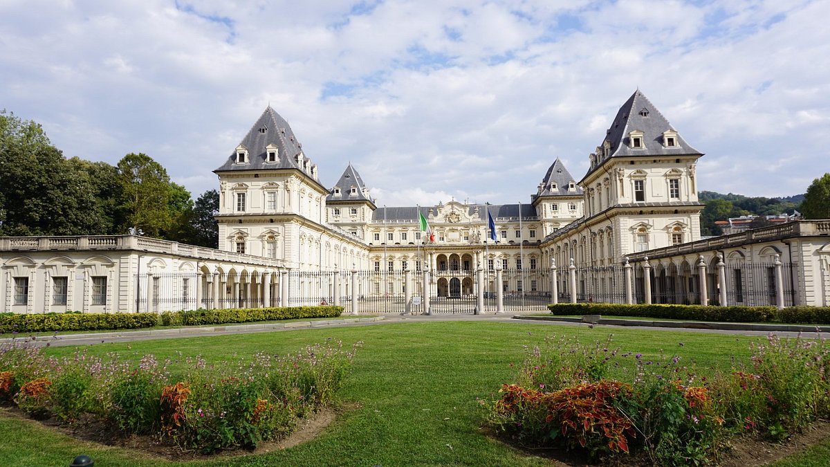Castle and park of Valentino in Turin