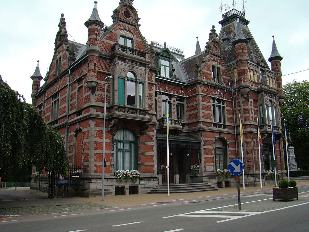 Wevelgem town hall. Fly Private to Wevelgem